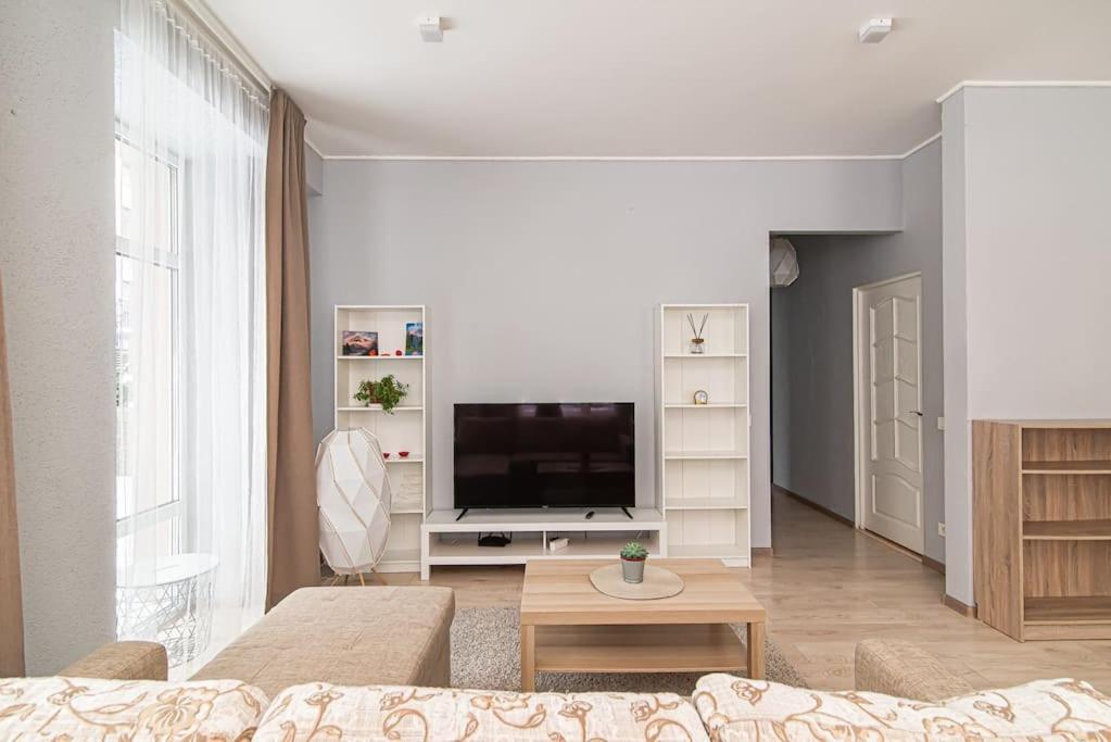 Spacious With Great Location/urban Rent * Vilna