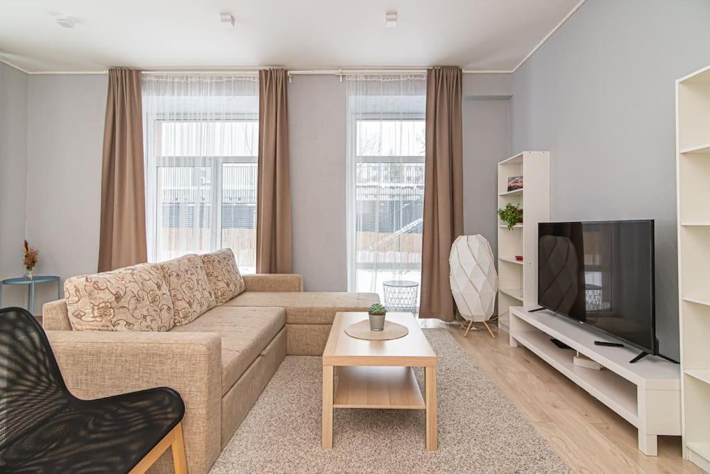 Spacious With Great Location/urban Rent Vilna